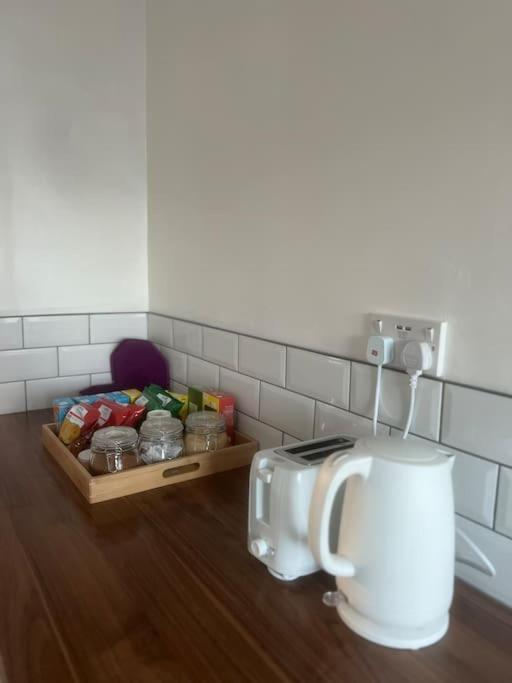 Home In Basildon, Essex Esterno foto